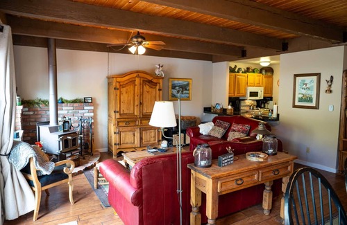 Lake City House | Fly Rod Inn - North Shore #4 - Townhome on the Shore of Lake San Cristobal
