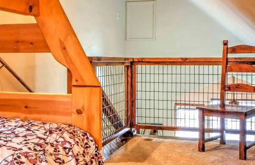 Fraser House | Fraser Townhome near Winter Park with Balcony and Views