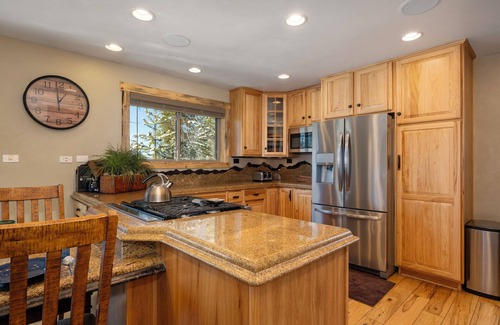 Fraser House | Fraser vacation home family getaway, outdoor hot tub, garage