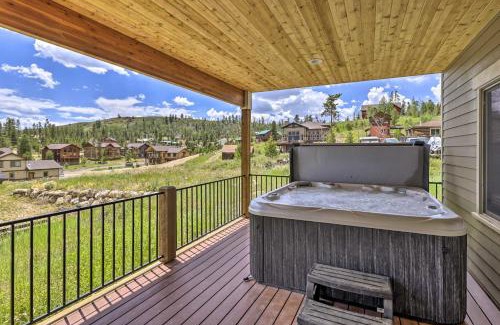 Grand Lake House | Game Room and Hot Tub Luxe Grand Lake Retreat!