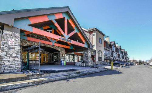 Mountain House House | Gateway Lodge 5096 by SummitCove Lodging