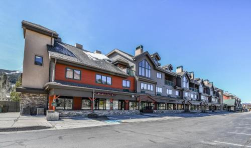 Mountain House House | Gateway Lodge 5096 by SummitCove Lodging