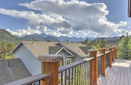 Stanley Hills Condo | Gorgeous home with large hot tub, vast mountain views--steps from The Stanley!