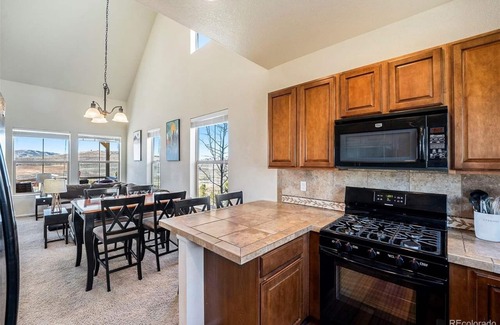 Silvercreek House | Grand View at Granby Ranch 3bd + Loft Townhouse