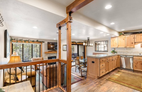 Warrior's Mark Condo | Great 2 bedroom, Near Downtown.