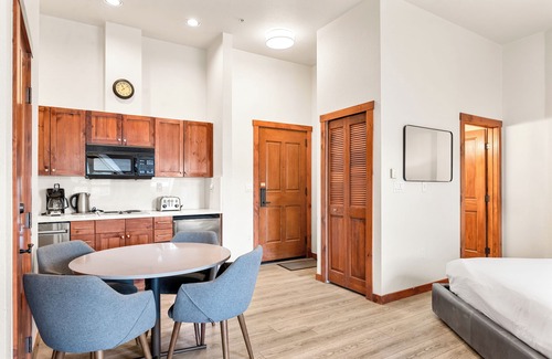 Peak 9 Condo | Great Studio, Excellent Location & Amenities!