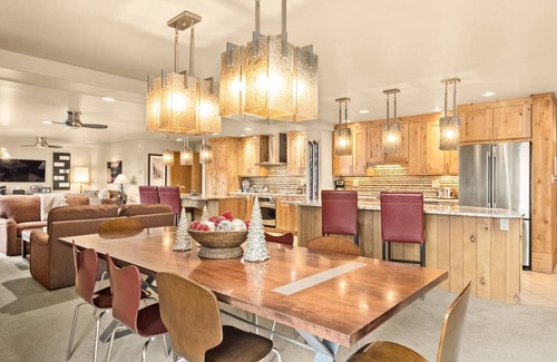 Snowmass Village Condo | Guest Favorites at 10% Off! Stay 3 nights through Nov