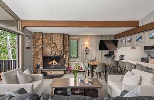 Snowmass Village Condo | Guest Favorites at 10% Off! Stay 3 nights through Nov