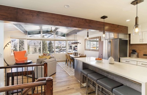 Aspen Condo | Guest Favorites at 10% Off! Stay 3 nights through Nov
