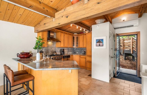 Aspen Condo | Guest Favorites at 10% Off! Stay 3 nights through Nov