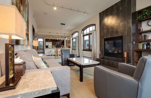 Downtown Steamboat Springs Condo | H401A by Pioneer Ridge: Downtown Luxury ~ Great Alpenglow Views! ~ A/C & Grill