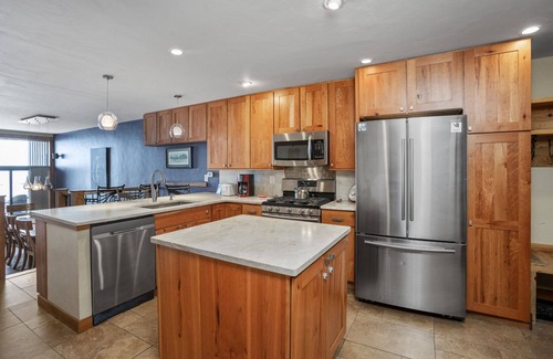 Steamboat Springs Condo | Heated Pool & Hot Tub! Walk to Slopes - Ground Level Unit w/W/D