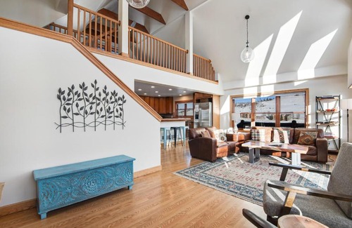 Innsbruck Val Moritz House | Hillside Hideaway