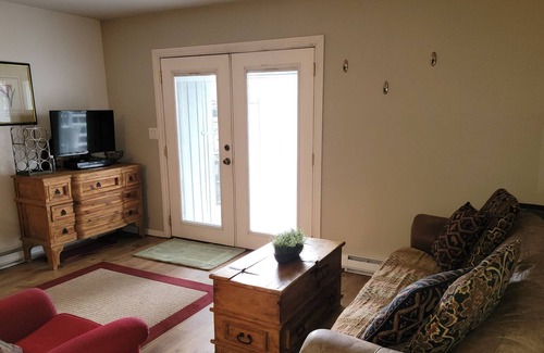 Eagle House | Historic Downtown Eagle 1/1 apt.