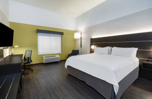 Trinidad Hotel | Holiday Inn Express & Suites Trinidad, an IHG Hotel