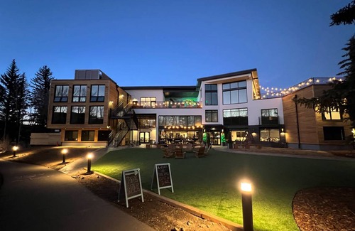 Silverthorne Hostel | Hostel ∙ 8 guests