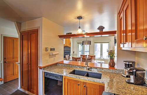 Keystone House | Hot Tub & Grilling Area: Keystone Townhome!
