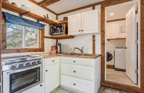 Larkspur House | House ∙ 1 bedroom ∙ 2 guests