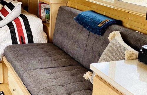 Meeker House | House ∙ 1 bedroom ∙ 4 guests