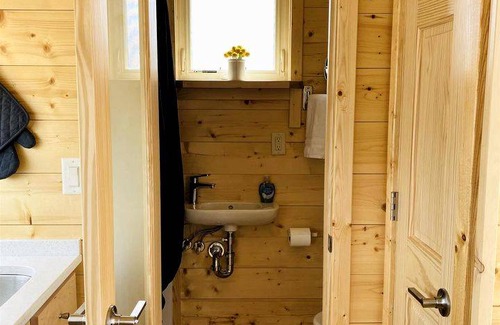 Meeker House | House ∙ 1 bedroom ∙ 4 guests