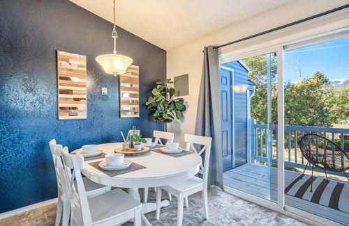 Broadmoor House | House ∙ 2 bedrooms ∙ 4 guests