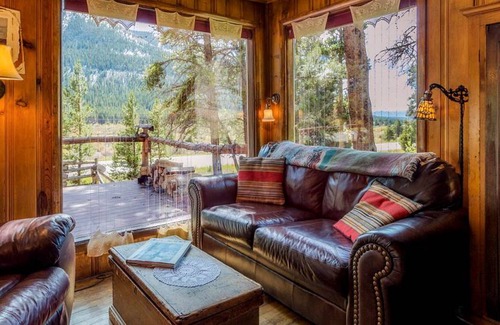 Leadville House | House ∙ 2 bedrooms ∙ 4 guests
