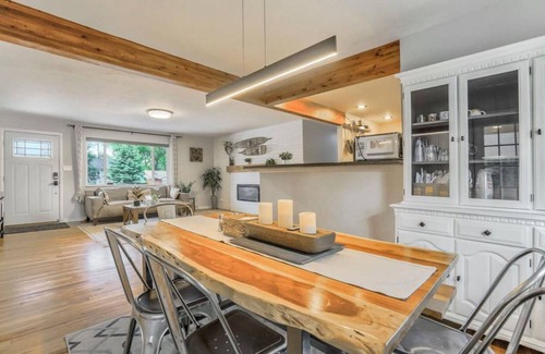 Skyway House | House ∙ 3 bedrooms ∙ 8 guests