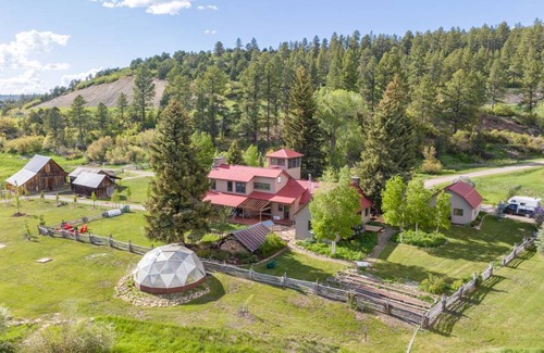 Mancos House | House ∙ 6 bedrooms ∙ 17 guests