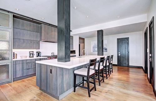 Vail Condo | Iconic 5 Bedroom Penthouse at the Ritz-Carlton by RedAwning - Save 20% on 7+ Nights!