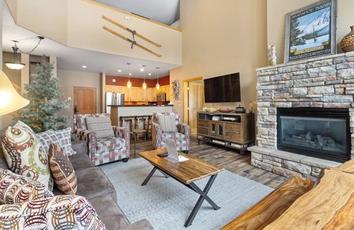 Mountain House Condo | Ideal Location Between River Run & Mountain House Base Area w/Mountain Views