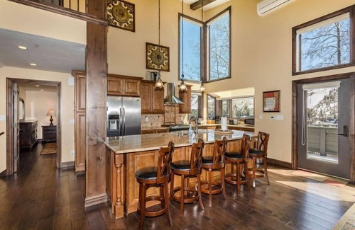 Vail House | Impeccable Platinum Rated 5-Bedroom Home Private Hot Tub, Amazing Views