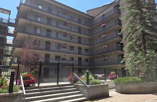 Vail Apartment | In the heart of Vail 2 bed 2 bathroom whole condo