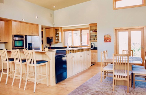 Grand Junction House | Indoor Solitude, Outdoor Access for a Perfect Getaway