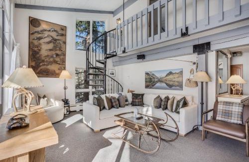 Snowmass Village House | Interlude Condominiums 3-Bedroom Unit 304