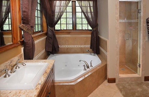 Intermountain House | Intermountain Chalet Cabin