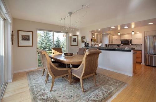 Singletree House | June Creek Home - Long Term Stays Only