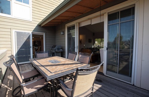 Singletree House | June Creek Home - Long Term Stays Only