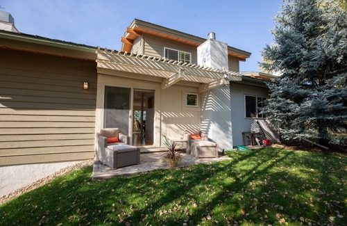 Singletree House | June Creek Home - Long Term Stays Only