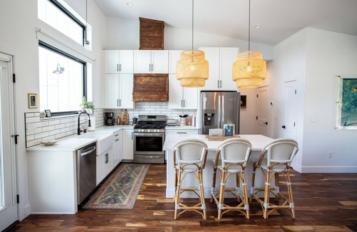 Twin Creek Village House | Juniper RidgenSpacious and impeccably decorated 3BDR with Hot Tubn
