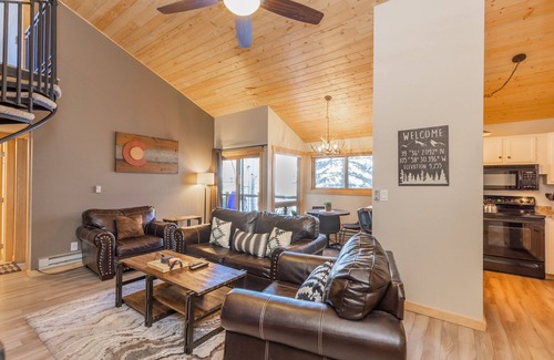 Keystone Condo | Keystone Condo Close to Shuttle, but Quiet & Peaceful Mountain Location!