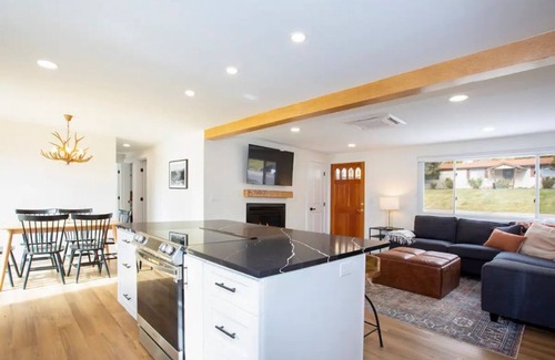 Glenwood Springs House | Kid and Dog Friendly Home w/Amazing Views!