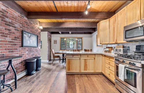 Idaho Springs House | King of the Mountain Base Camp. Private Hot Tub. Pets Welcome