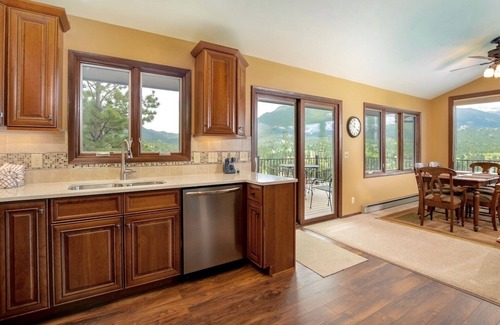 Windcliff Estates House | Kintzle Vacation Home at Windcliff by RedAwning