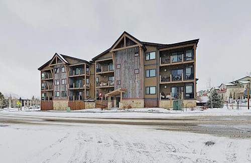 Dillon Apartment | La Bonte Townhomes Unit 304
