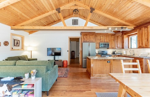 Villa Grove House | La Casita at Red Moon Ranch