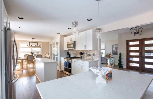 Oak Park House | La Maison Beau | Pool | Sauna | Hot Tub