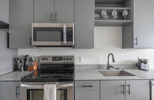 Fort Collins Apartment | Landing | Amazing Studio, Clubhouse