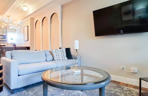 Congress Park Apartment | Landing at Black Swan - 1 Bedroom in Congress Park