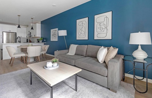 Civic Center Apartment | Landing | Modern 1BD, Gym, Rooftop Lounge