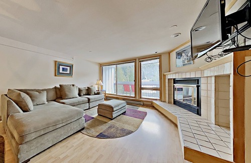 Mountain House Condo | Large Balcony, Perfect for Summer Drinks!